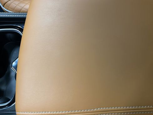 Used 2023 Chrysler Pacifica Pinnacle FWD image 20