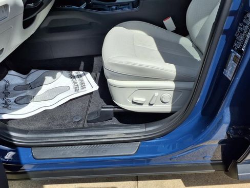 Used 2025 Kia Sorento S w/ Panoramic Sunroof Package image 13