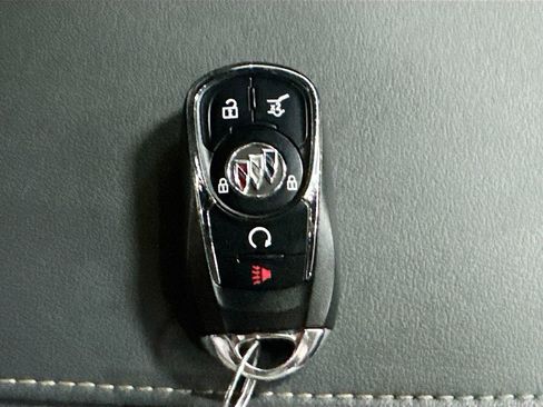 Used 2022 Buick Enclave Premium w/ Surround and Sites Package AWD/4WD image 32
