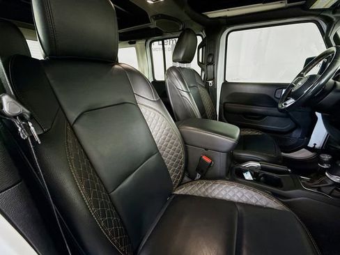 Used 2021 Jeep Wrangler Unlimited Sahara AWD/4WD image 27