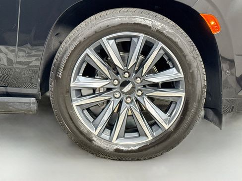 Used 2024 Cadillac Escalade Sport Platinum AWD/4WD image 32