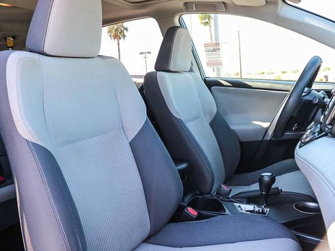 Used 2014 Toyota RAV4 XLE AWD/4WD image 16