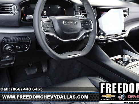 Used 2023 Jeep Wagoneer Series II image 21