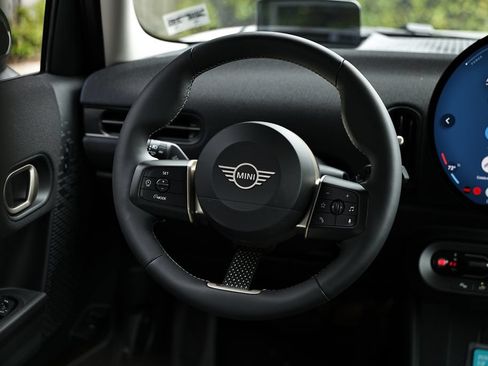 New 2026 MINI Cooper 4-Door Hardtop FWD image 30