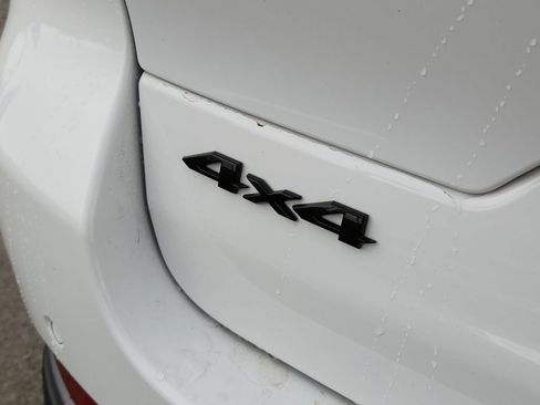 New 2026 Jeep Grand Cherokee Altitude image 8