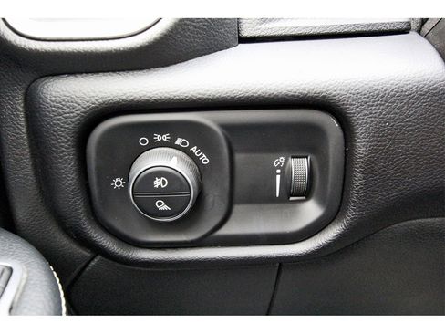 Used 2024 RAM 3500 Big Horn image 16