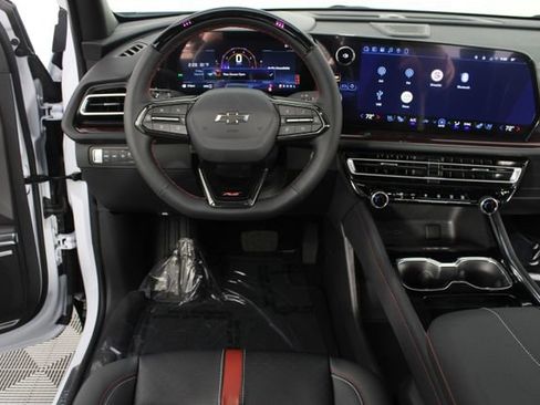 New 2026 Chevrolet Traverse RS image 13