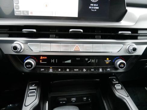 Used 2025 Kia Telluride S AWD/4WD image 20