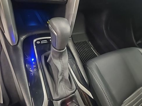 Used 2023 Toyota Corolla Cross XSE image 22