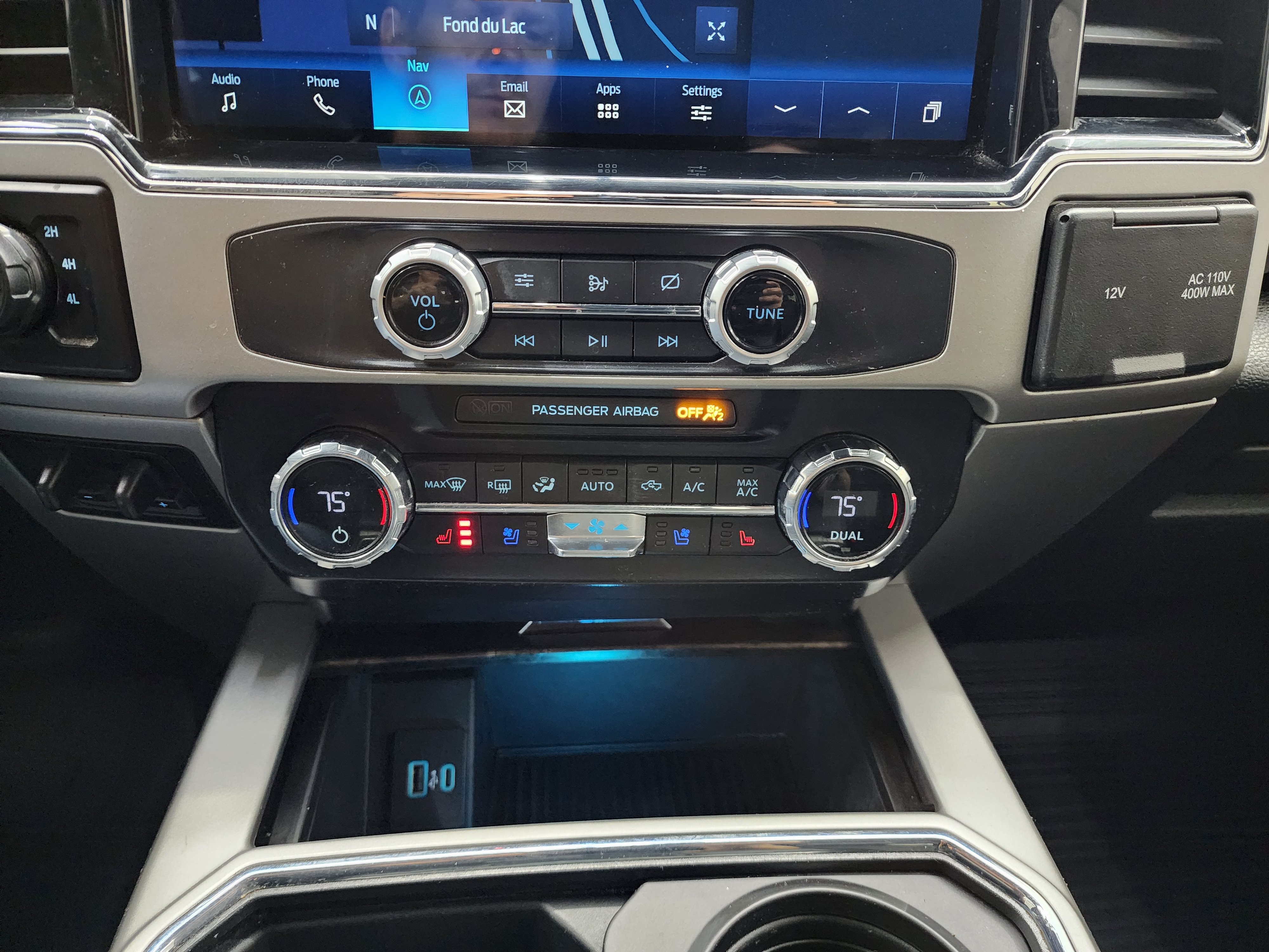 Used 2022 Ford F350 Lariat w/ Black Appearance Package AWD/4WD image 15