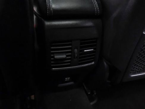 Used 2018 INFINITI QX30 Premium w/ Cargo Package image 34