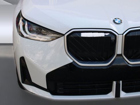 Used 2025 BMW X3 xDrive30i image 11