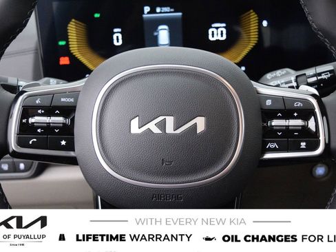 New 2026 Kia Carnival EX FWD image 26