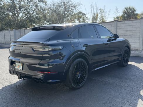 Certified 2022 Porsche Cayenne GTS image 7