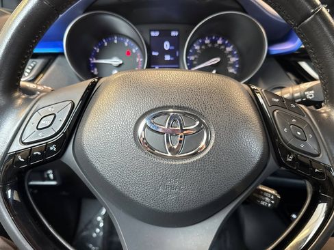 Certified 2021 Toyota C-HR XLE FWD image 29