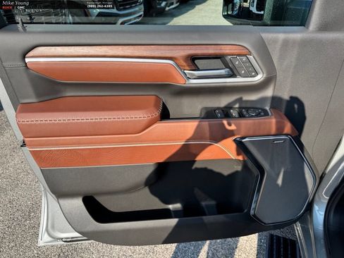 New 2026 GMC Sierra 2500 Denali Ultimate AWD/4WD image 21