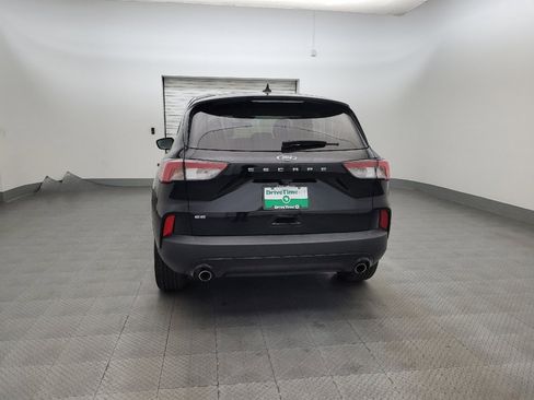 Used 2022 Ford Escape SE w/ SE Sport Appearance Package image 6