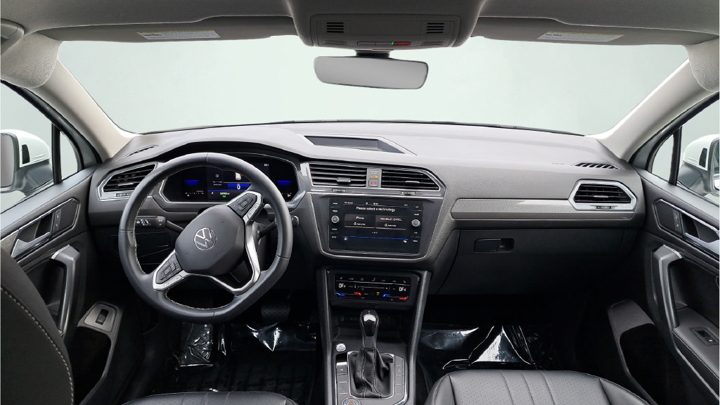 Used 2022 Volkswagen Tiguan SE AWD/4WD image 18