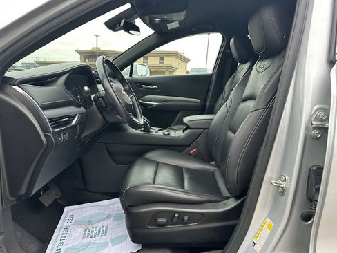 Used 2021 Cadillac XT4 Premium Luxury image 14