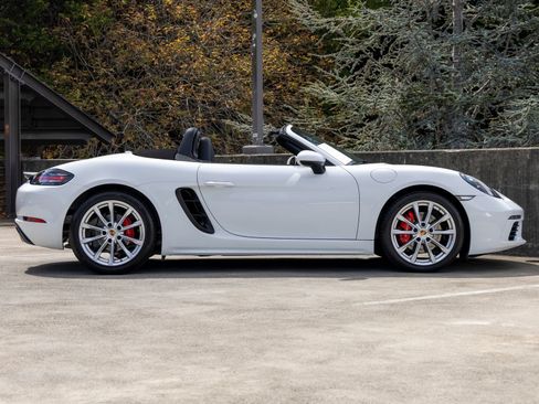 Certified 2024 Porsche 718 Boxster S RWD image 12
