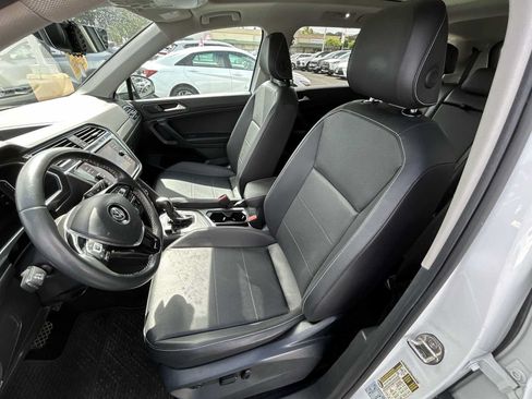 Used 2021 Volkswagen Tiguan SEL FWD image 13