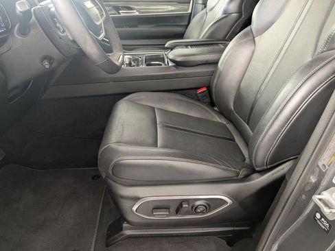 Certified 2022 Jeep Wagoneer Series II AWD/4WD image 13