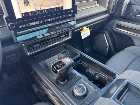 Used 2024 GMC Hummer EV 3X image 36