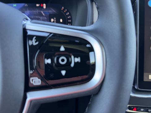 New 2026 Volvo XC90 B6 Plus w/ Protection Package image 30