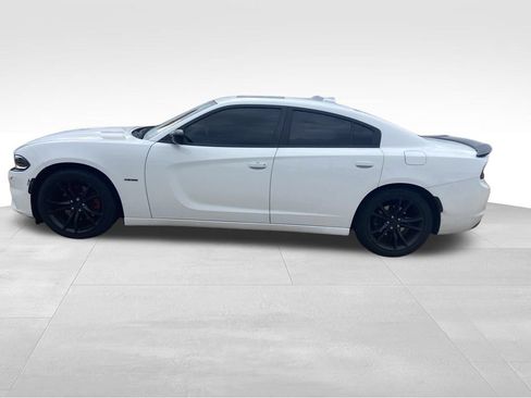 Used 2016 Dodge Charger R/T w/ Plus Group RWD image 22