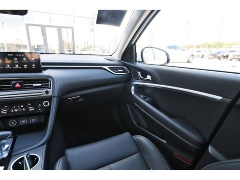 Used 2026 Genesis G70 2.5T RWD image 12