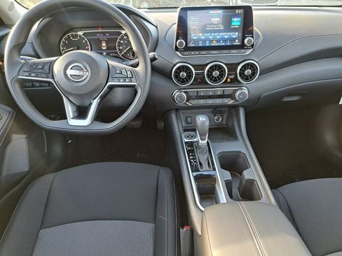 Used 2025 Nissan Sentra SV image 20