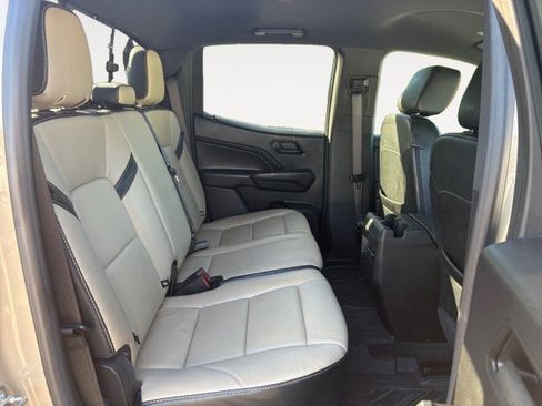 Used 2023 Chevrolet Colorado Trail Boss w/ Technology Package AWD/4WD image 8