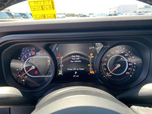New 2025 Jeep Gladiator Mojave w/ Convenience Group image 14