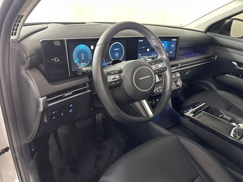 Used 2025 Hyundai Tucson Limited image 13