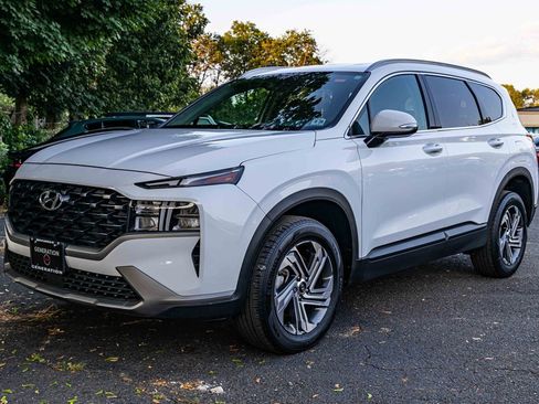 Used 2023 Hyundai Santa Fe SEL image 3
