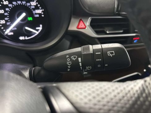 Used 2024 Toyota Sienna LE FWD image 34