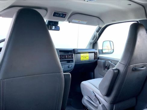 Used 2020 Chevrolet Express 3500 LT w/ LT Preferred Equipment Group RWD image 12