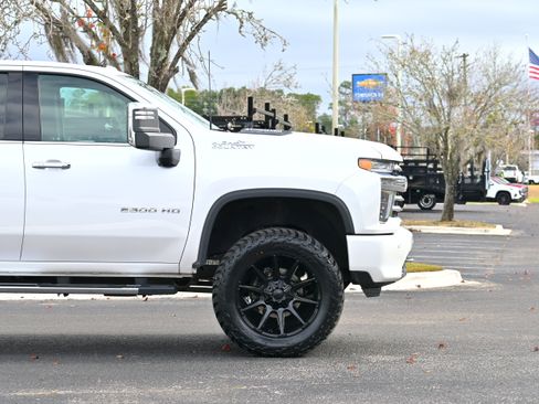 Used 2020 Chevrolet Silverado 2500 High Country image 6