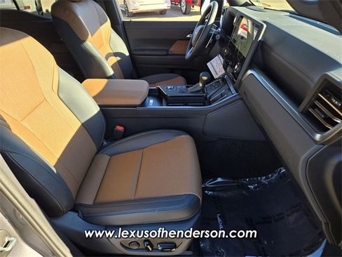 Used 2026 Lexus GX 550 w/ Cold Area Package image 18