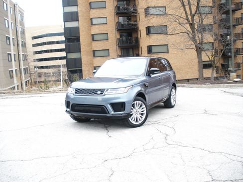 Used 2020 Land Rover Range Rover Sport HSE image 19