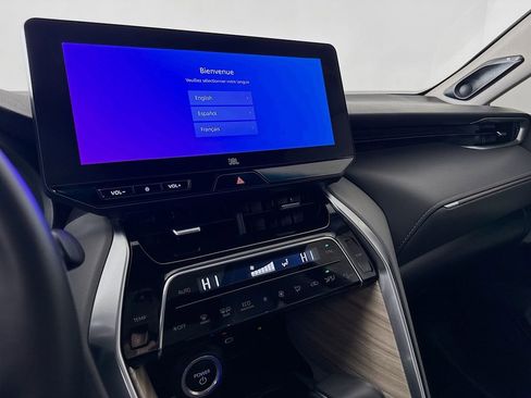 Used 2024 Toyota Venza Limited image 14