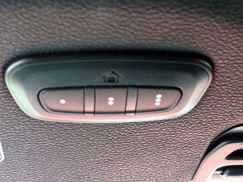 Used 2024 Jeep Wrangler Unlimited Sahara w/ Technology Group AWD/4WD image 22