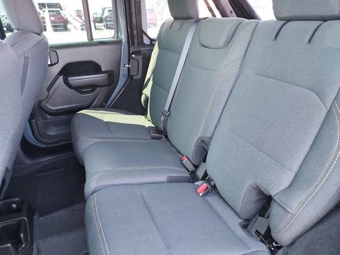 Used 2024 Jeep Wrangler Unlimited Sport AWD/4WD image 27