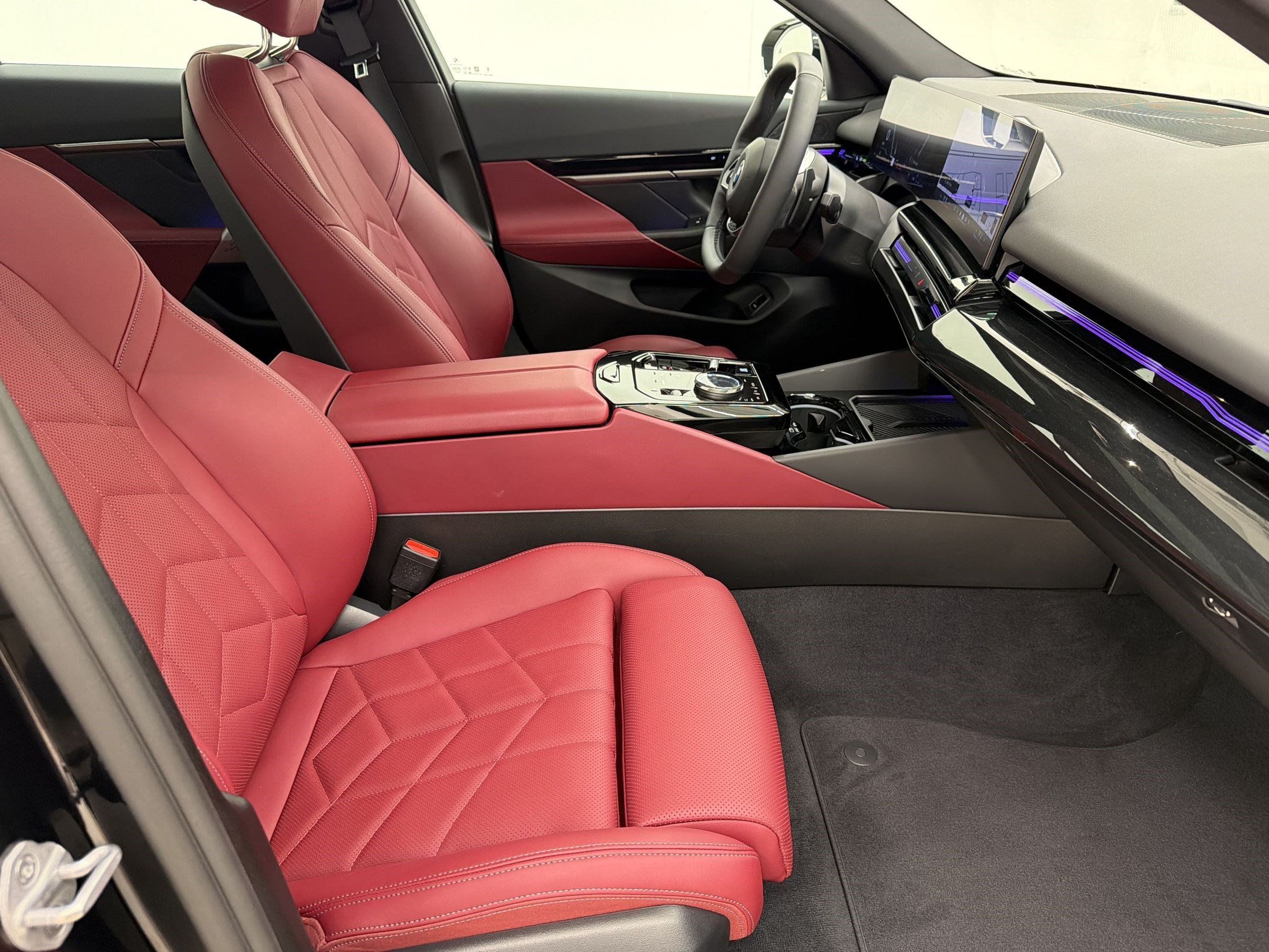 Used 2025 BMW 530i RWD image 27