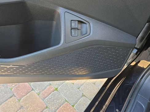 Used 2023 Volkswagen Jetta SEL image 13