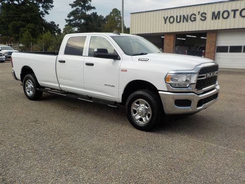 Used 2022 RAM 2500 Tradesman w/ Chrome Appearance Group AWD/4WD image 8
