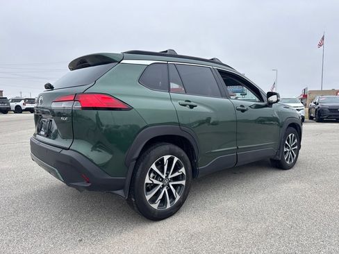 Used 2024 Toyota Corolla Cross XLE image 6
