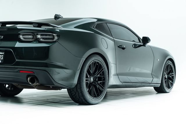 Used 2020 Chevrolet Camaro SS RWD image 13