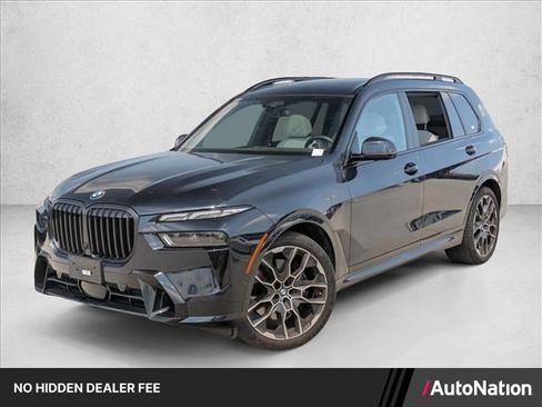Used 2025 BMW X7 xDrive40i w/ M Sport Package AWD/4WD image 1