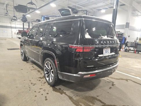 Used 2022 Jeep Wagoneer Series III w/ Premium Group I image 7